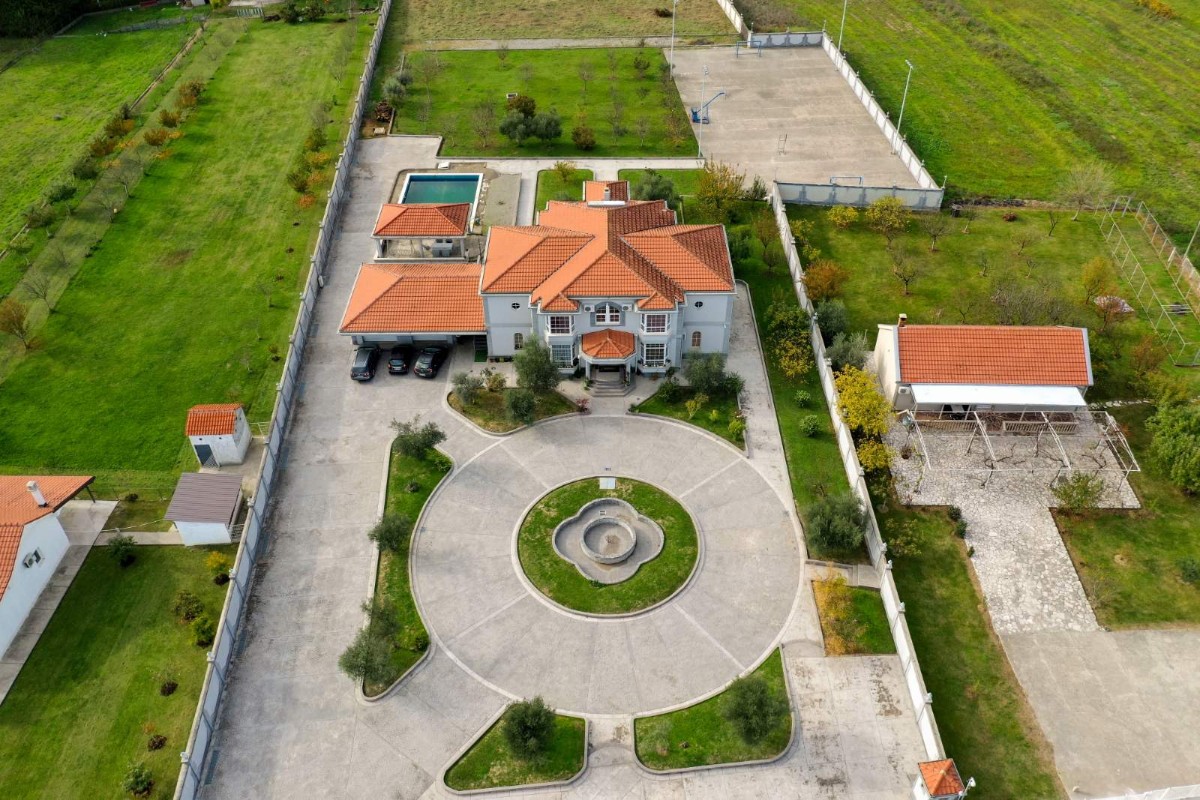 Luxury Villa with Pool on a Landscaped Plot of 8,988 m², Podgorica, Danilovgrad